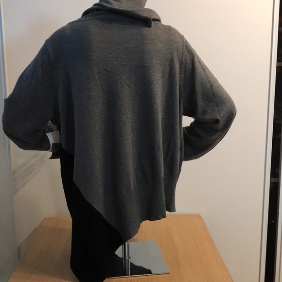 Sweater turtleneck, grey and black, asymmetric, 1X size - Picture 5 of 5